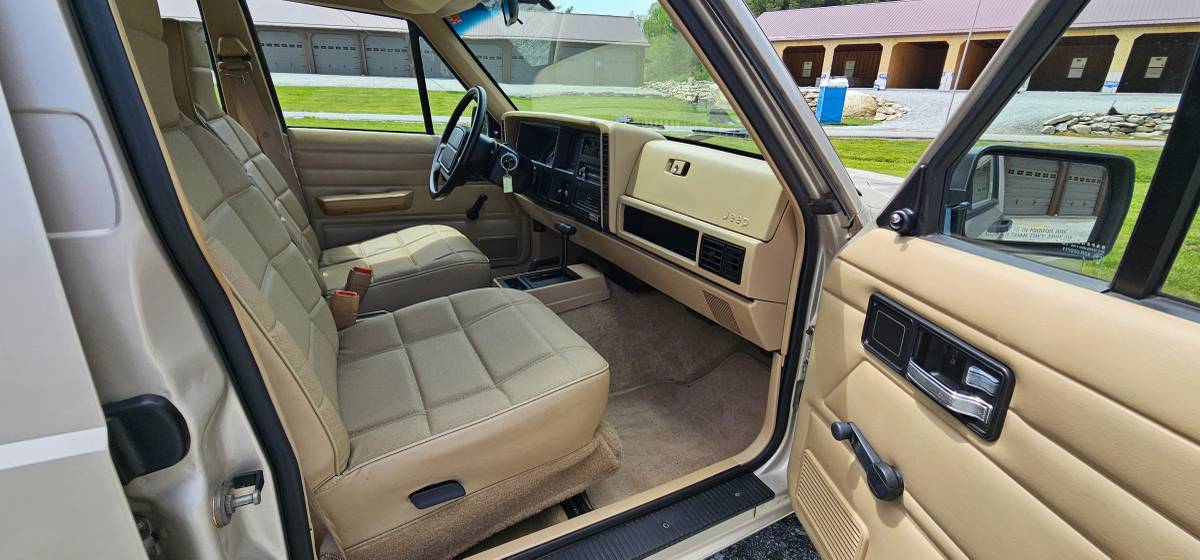Jeep-cherokee-4x4-1995-brown-4