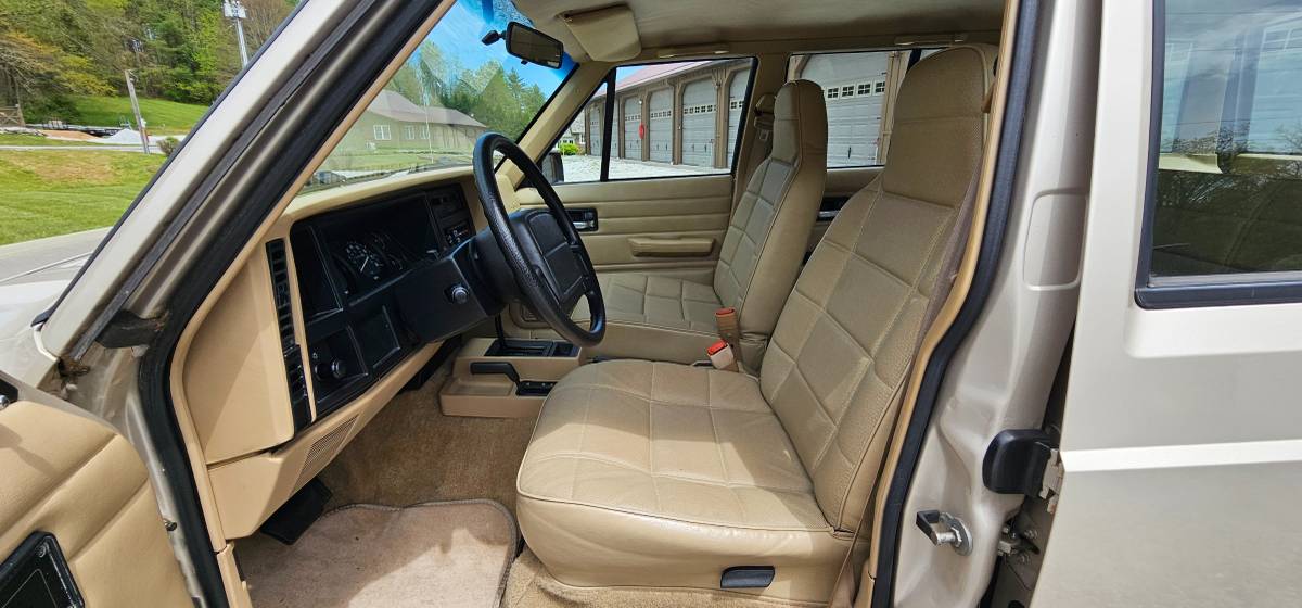 Jeep-cherokee-4x4-1995-brown-8