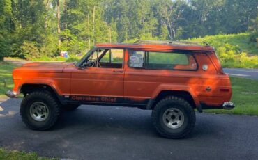 Jeep-cherokee-chief-1977-orange