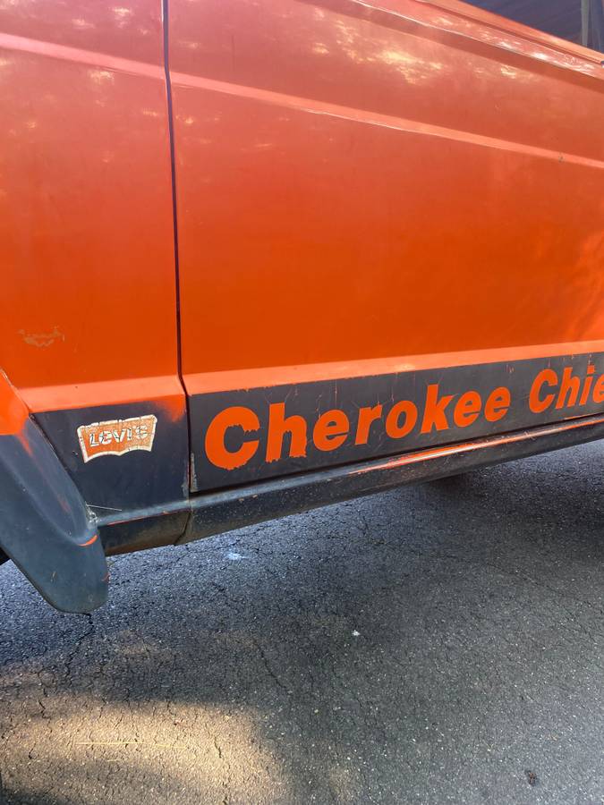Jeep-cherokee-chief-1977-orange-8