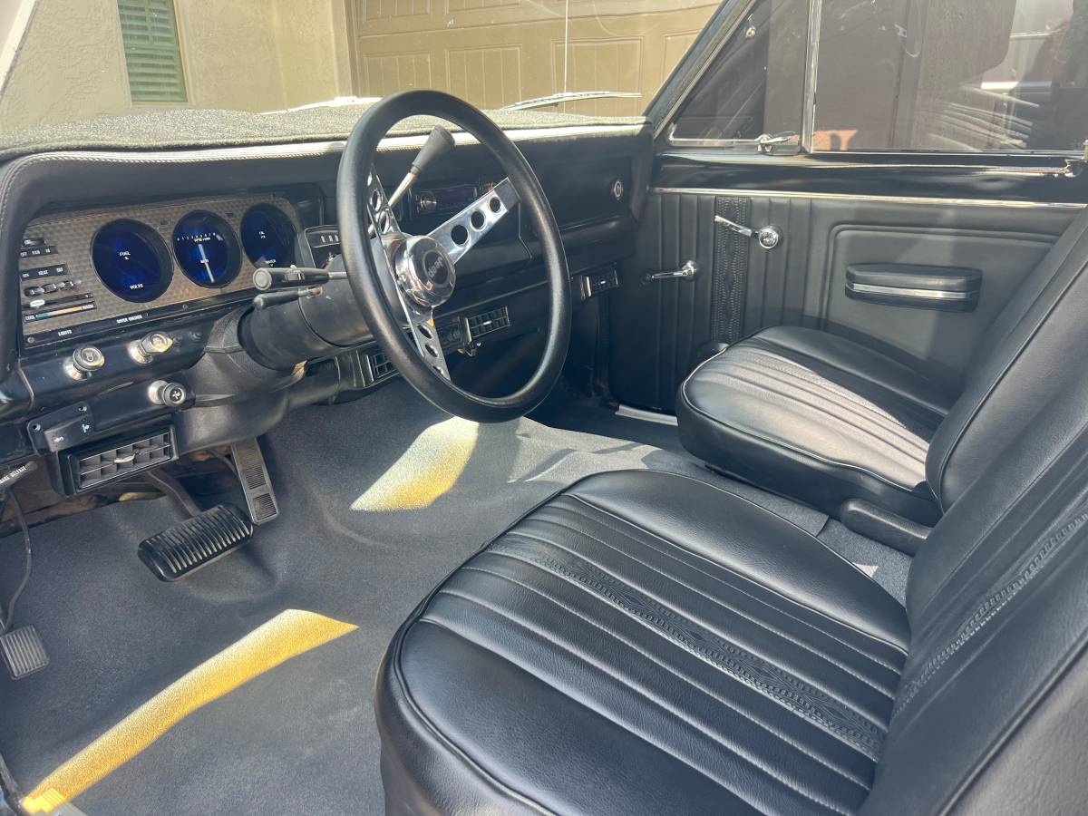 Jeep-cherokee-chief-pioneer-1976-black-5