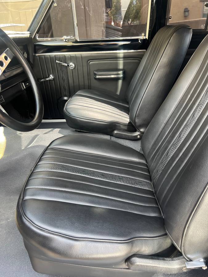 Jeep-cherokee-chief-pioneer-1976-black-6