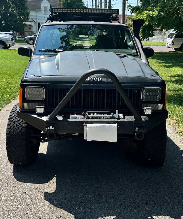 Jeep-cherokee-country-1995-black-1