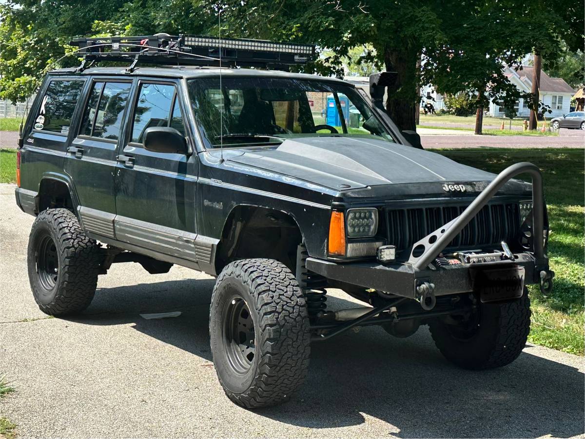Jeep-cherokee-country-1995-black-13