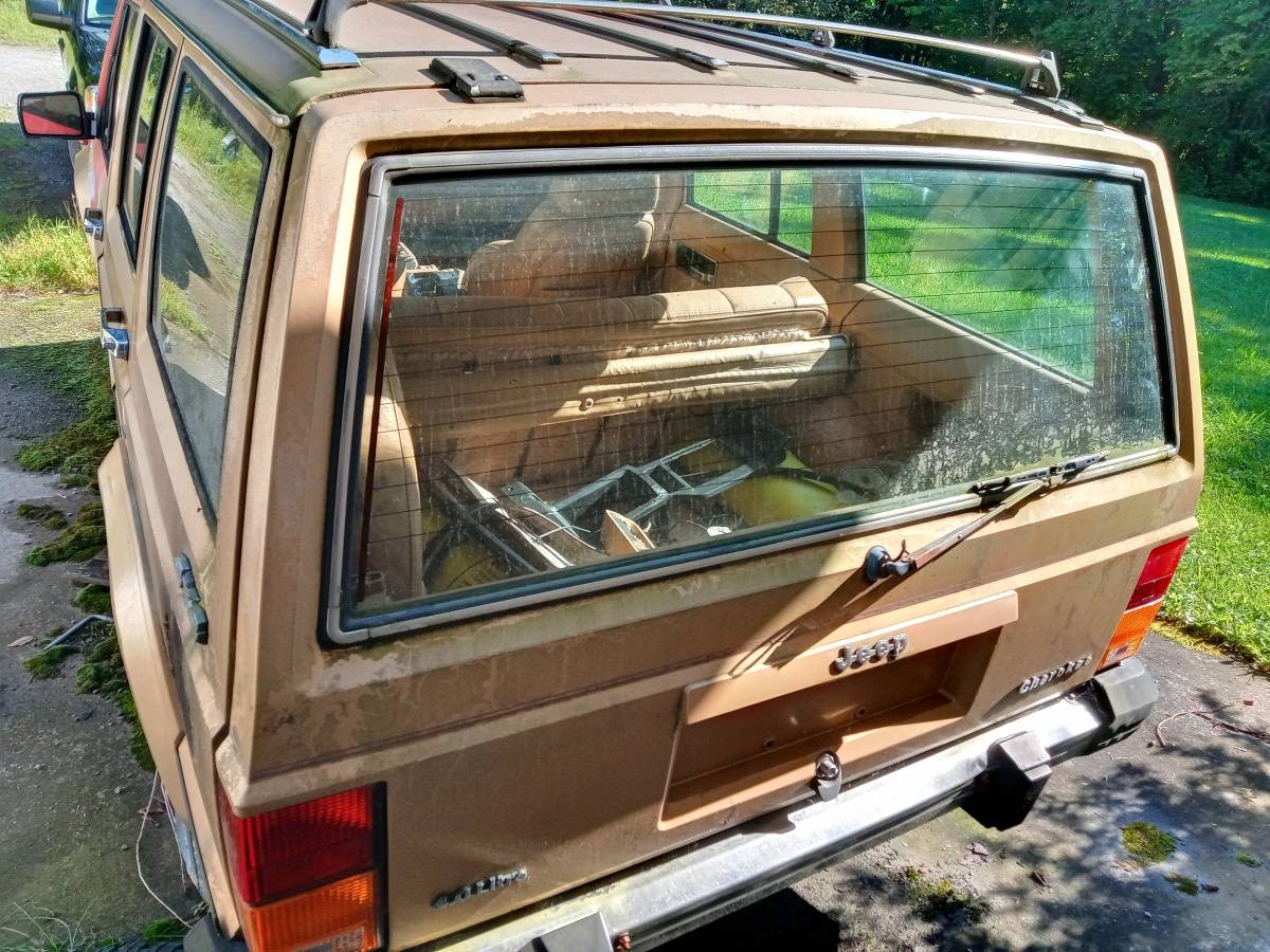 Jeep-cherokee-laredo-1987-3