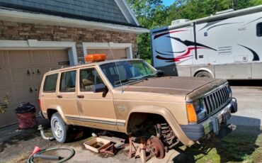 Jeep-cherokee-laredo-1987