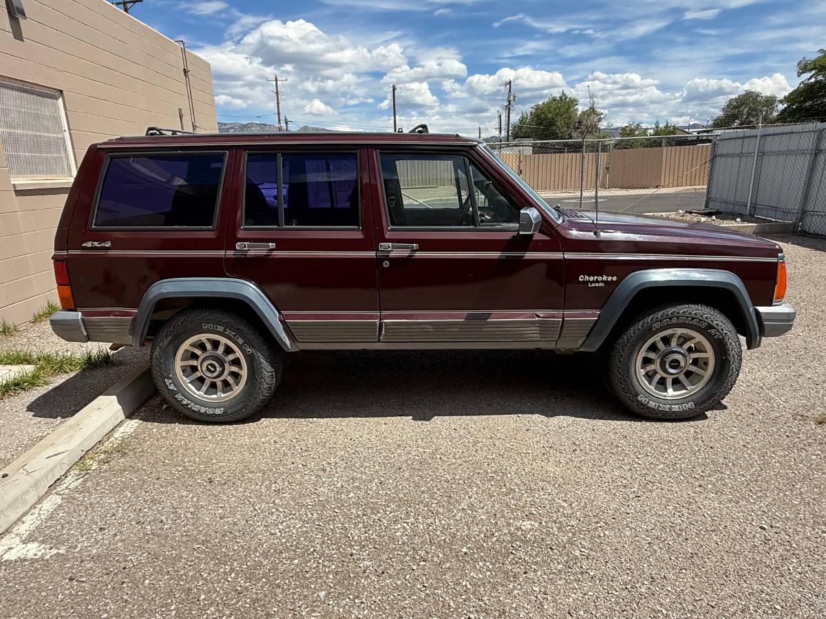 Jeep-cherokee-laredo-1989-13