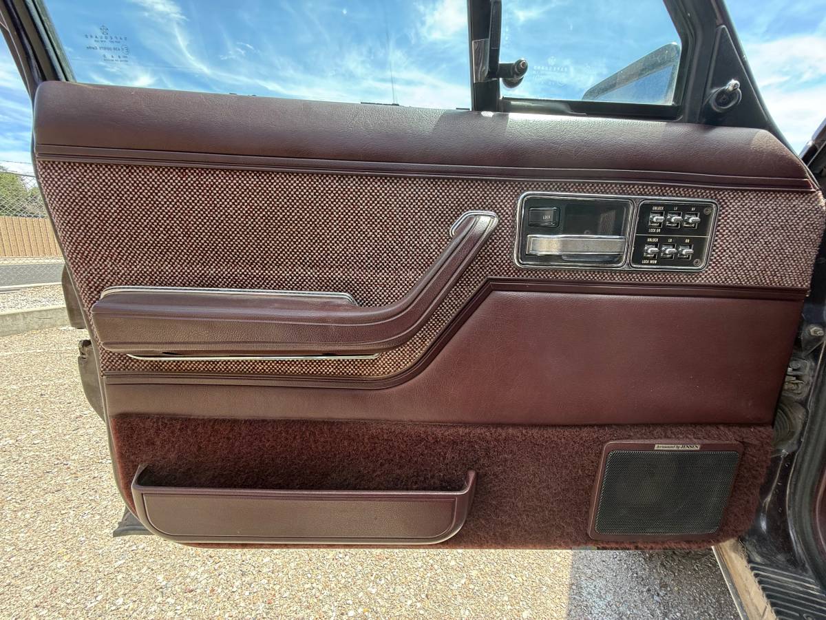 Jeep-cherokee-laredo-1989-9
