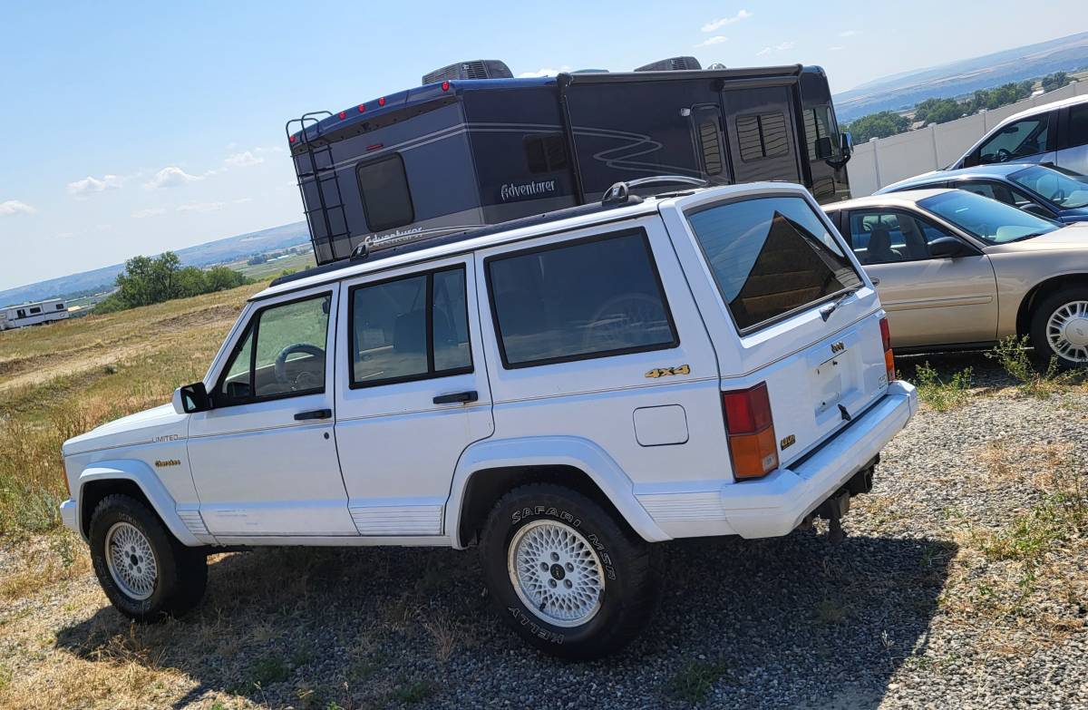 Jeep-cherokee-limited-1991-white-3