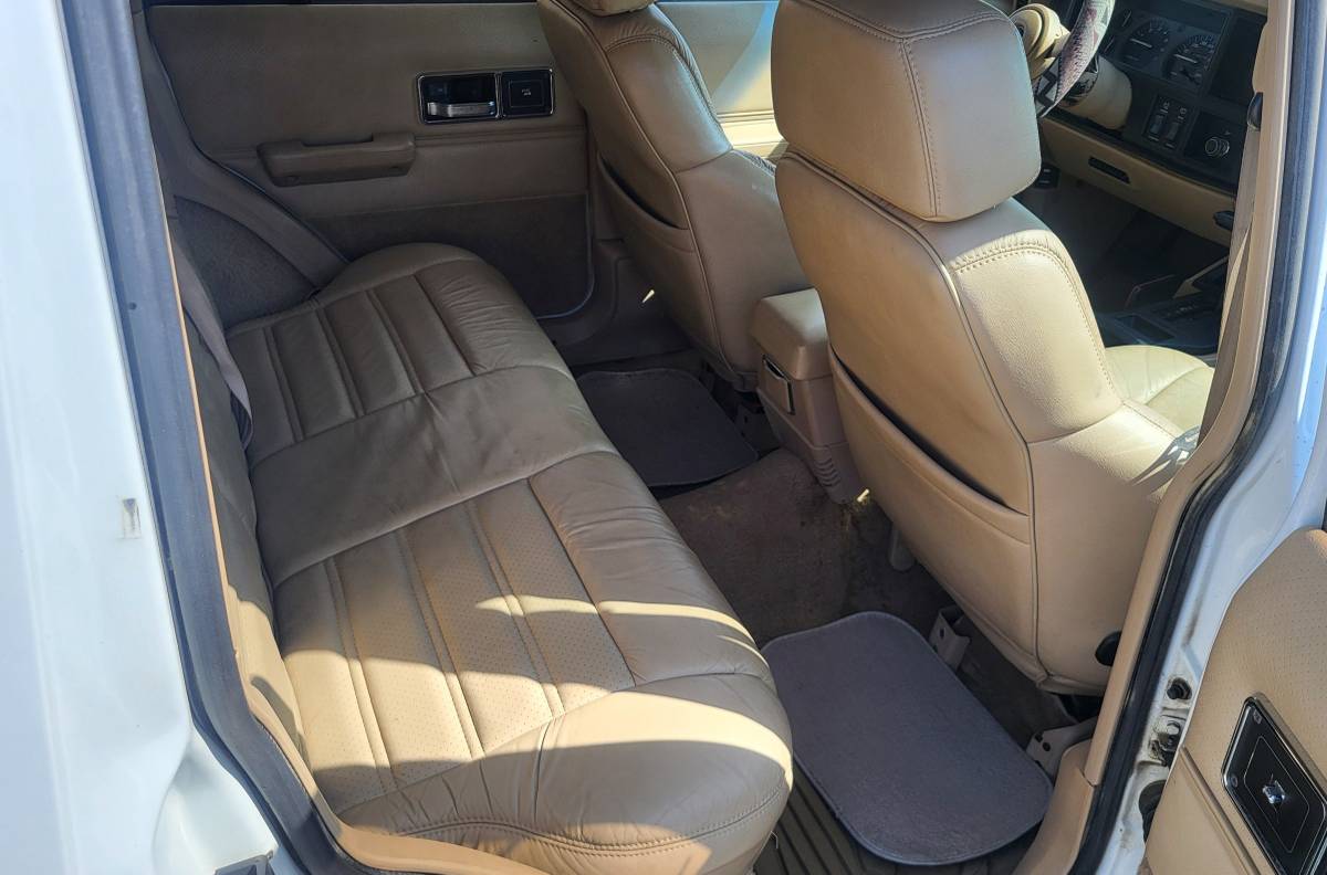 Jeep-cherokee-limited-1991-white-7
