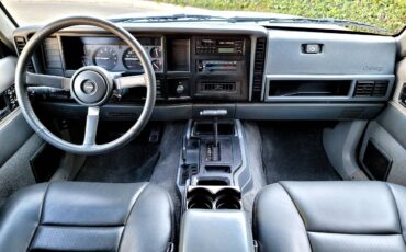 Jeep-cherokee-limited-4x4-1992-white-1