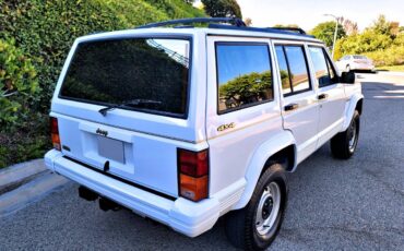 Jeep-cherokee-limited-4x4-1992-white-11