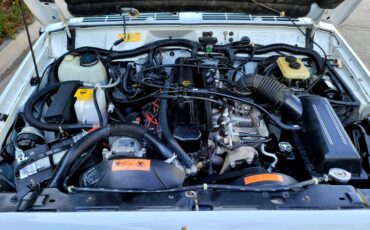 Jeep-cherokee-limited-4x4-1992-white-13