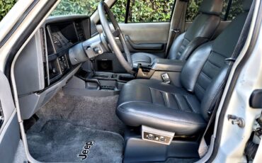 Jeep-cherokee-limited-4x4-1992-white-15