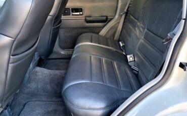 Jeep-cherokee-limited-4x4-1992-white-2