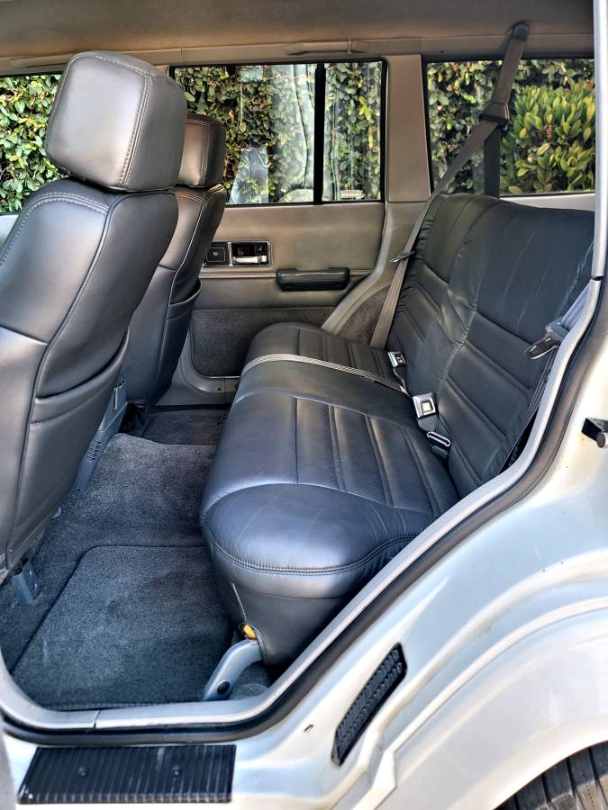 Jeep-cherokee-limited-4x4-1992-white-2