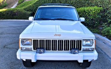Jeep-cherokee-limited-4x4-1992-white