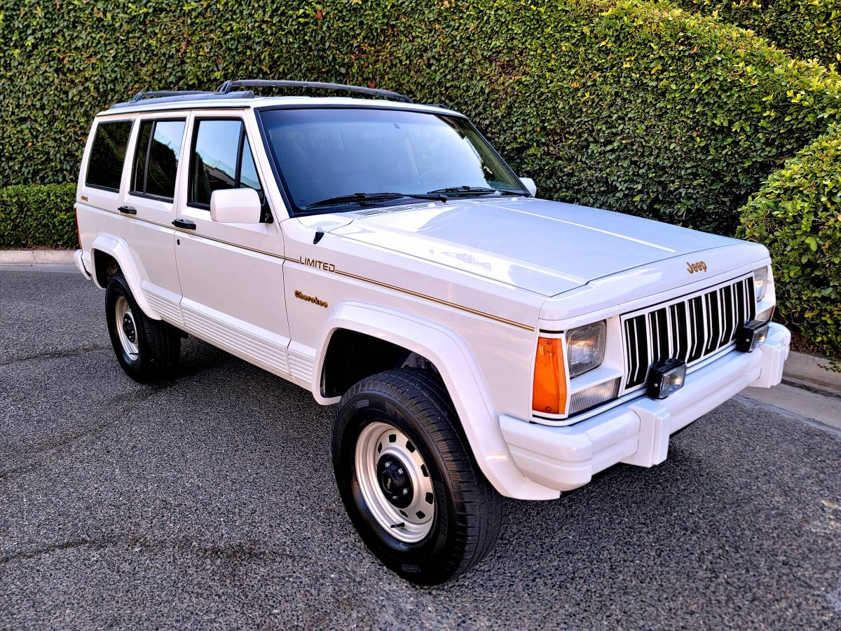 Jeep-cherokee-limited-4x4-1992-white-6