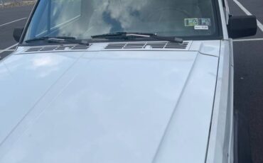 Jeep-cherokee-sport-4x4-1993-white-2