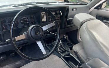 Jeep-cherokee-sport-4x4-1993-white-8
