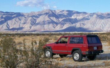 Jeep-cherokee-xj-1990-red-1