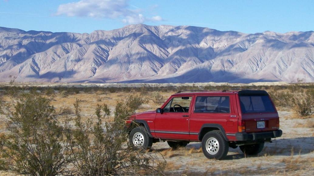 Jeep-cherokee-xj-1990-red-1