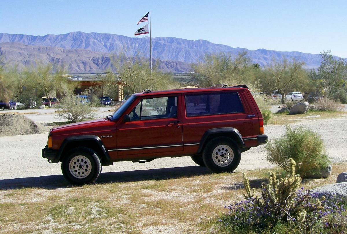 Jeep-cherokee-xj-1990-red