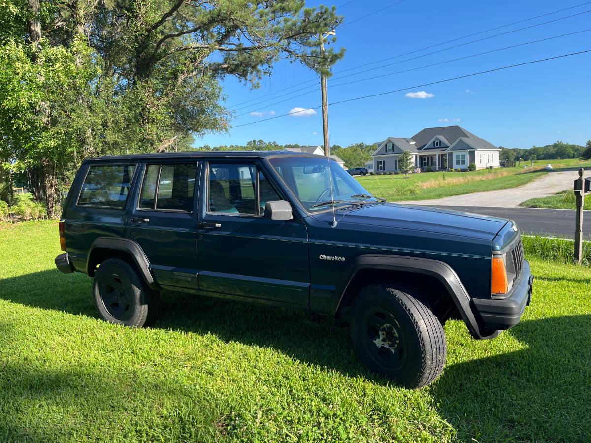 Jeep-cherokee-xj-1995-green
