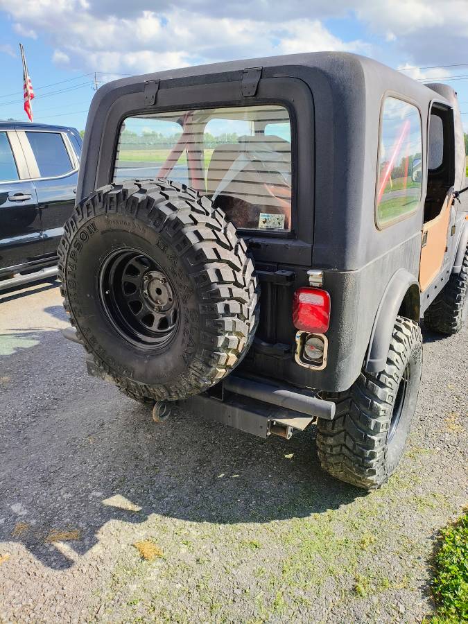 Jeep-cj-1970-black-1