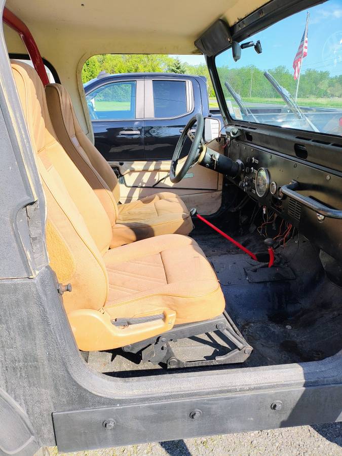 Jeep-cj-1970-black-5