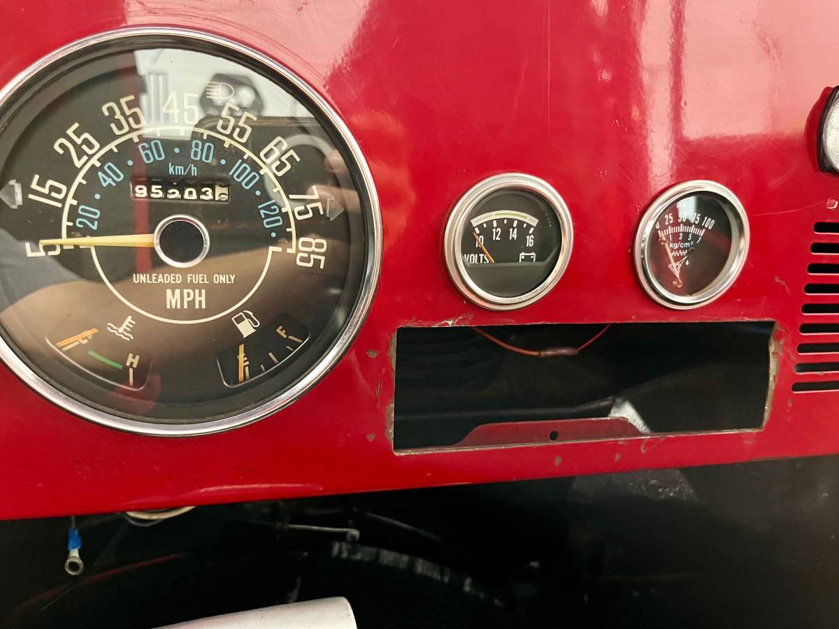 Jeep-cj-5-open-body-std.-1981-red-8