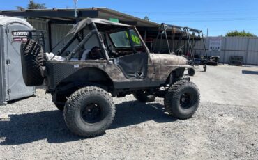 Jeep-cj-5-open-body-std.-1983-brown-2