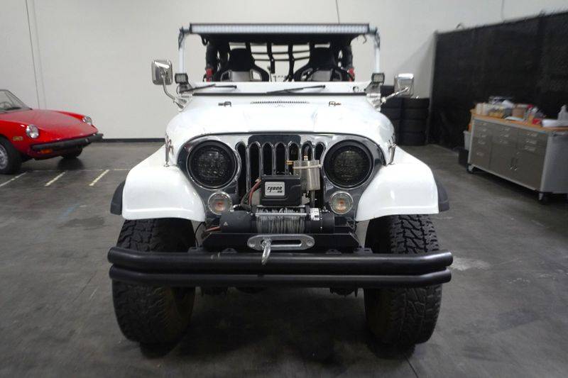 Jeep-cj-5-project-1974-white-1