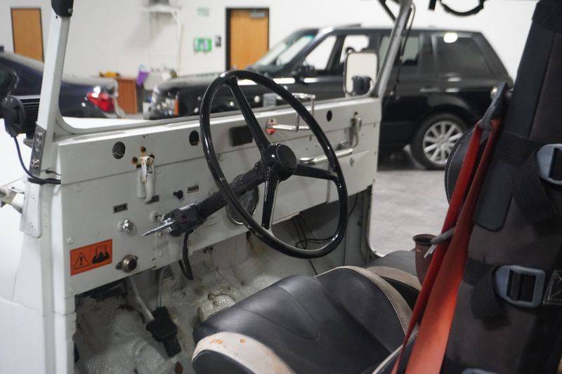 Jeep-cj-5-project-1974-white-13