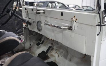 Jeep-cj-5-project-1974-white-16