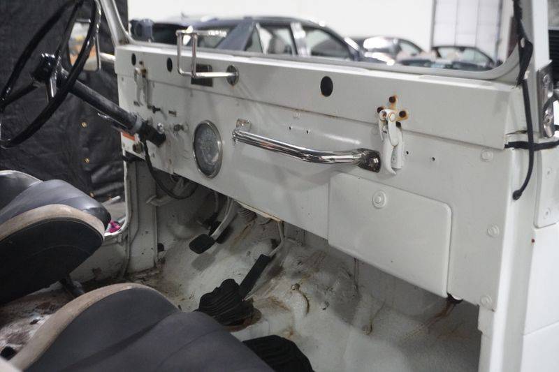 Jeep-cj-5-project-1974-white-16
