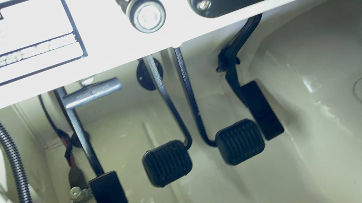 Jeep-cj-5-renegade-1977-white-4