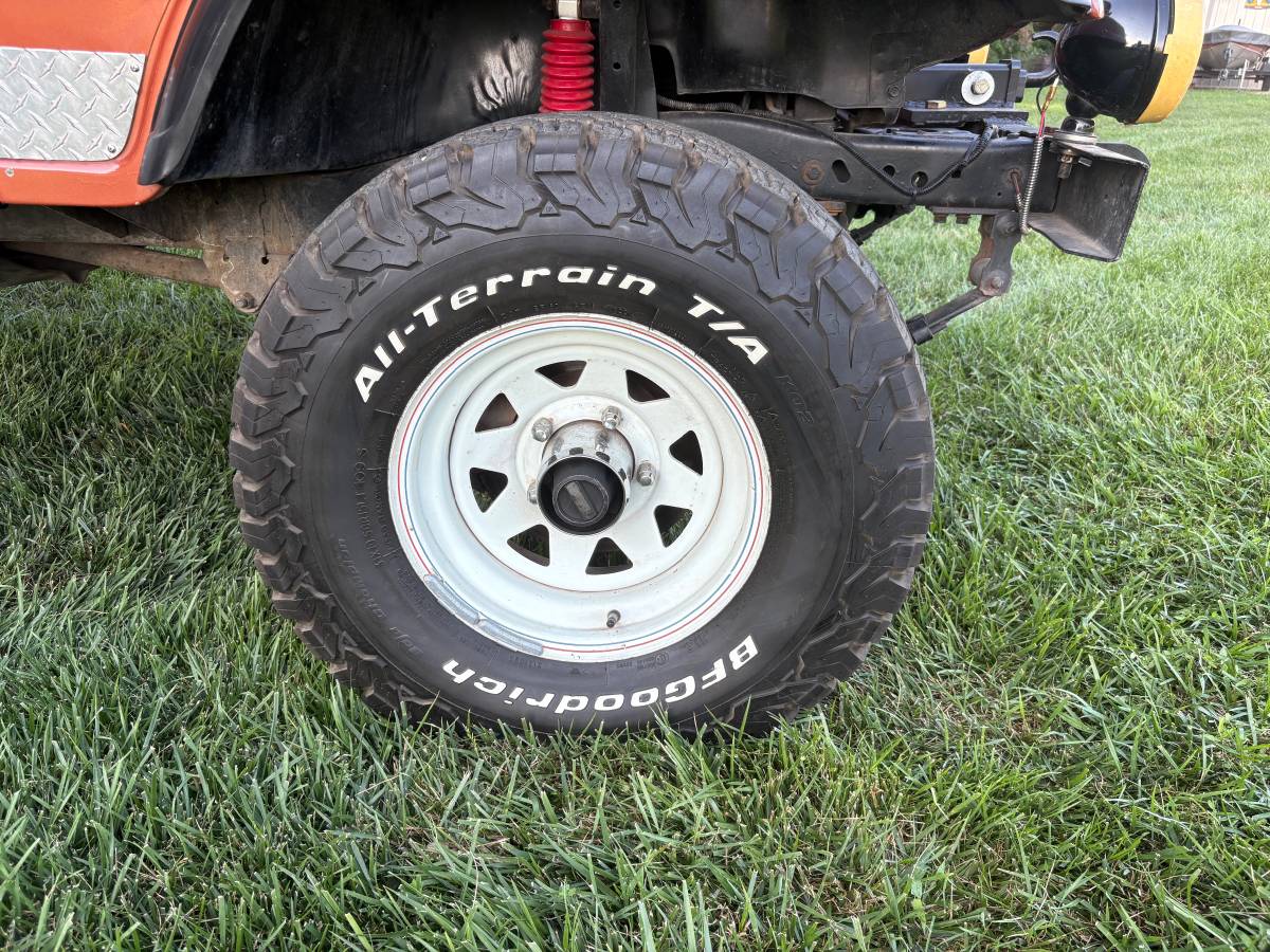 Jeep-cj-7-1983-custom-8