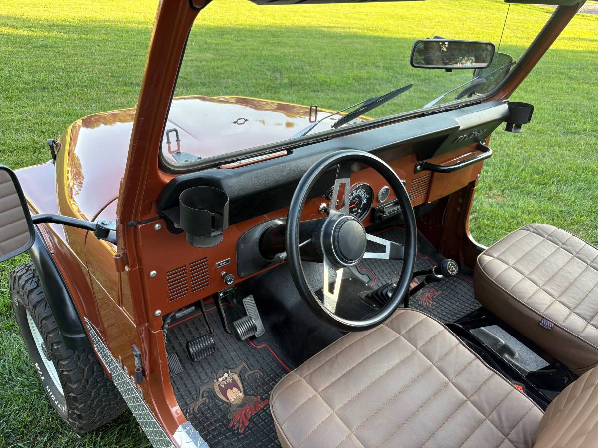 Jeep-cj-7-1983-custom