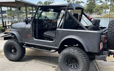 Jeep-cj-7-diesel-1986-black-12