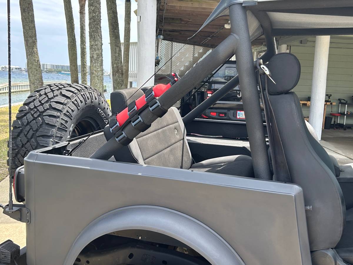 Jeep-cj-7-diesel-1986-black-8
