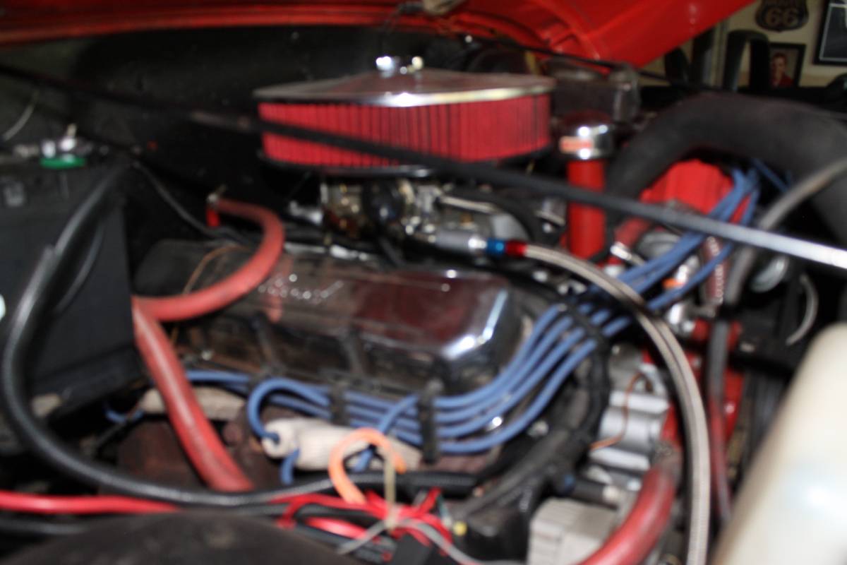 Jeep-cj-7-open-body-with-extra-duty-suspension-1983-red-18
