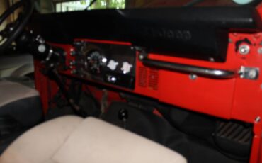 Jeep-cj-7-open-body-with-extra-duty-suspension-1983-red-19