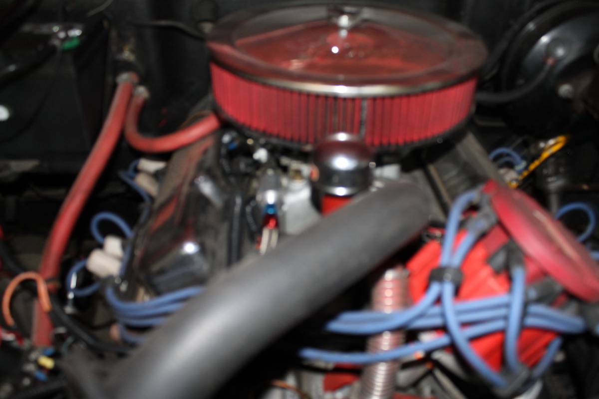 Jeep-cj-7-open-body-with-extra-duty-suspension-1983-red