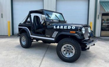 Jeep-cj-7-open-body-with-extra-duty-suspension-1986-black-2