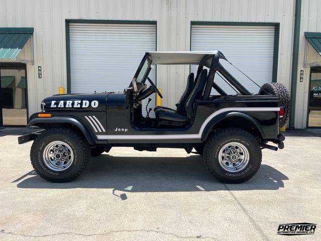 Jeep-cj-7-open-body-with-extra-duty-suspension-1986-black-23