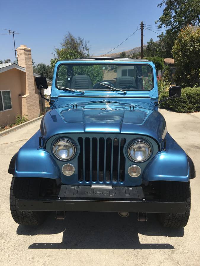 Jeep-cj-7-open-body-with-extra-duty-suspension-1986-blue-3