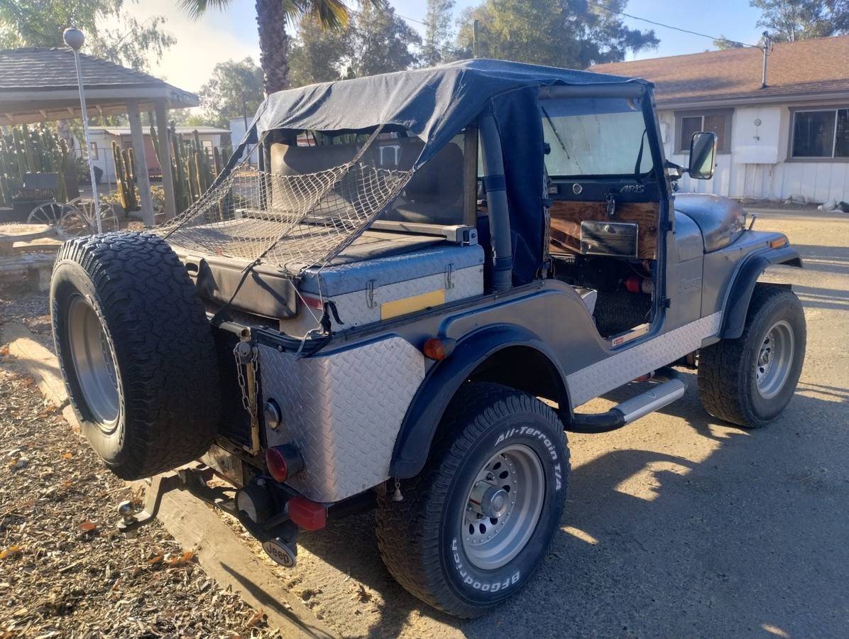 Jeep-cj5-1972-grey-5