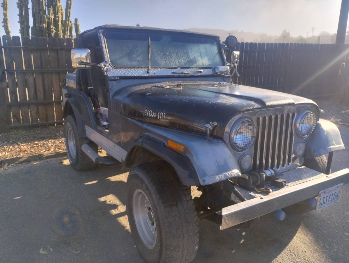 Jeep-cj5-1972-grey