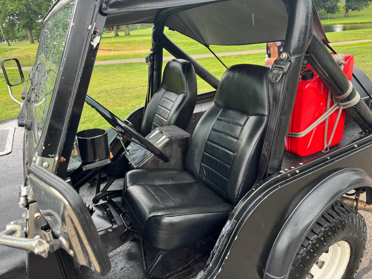 Jeep-cj5-1974-black-11